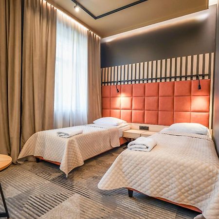 Hotel Jarota Яроцин Экстерьер фото